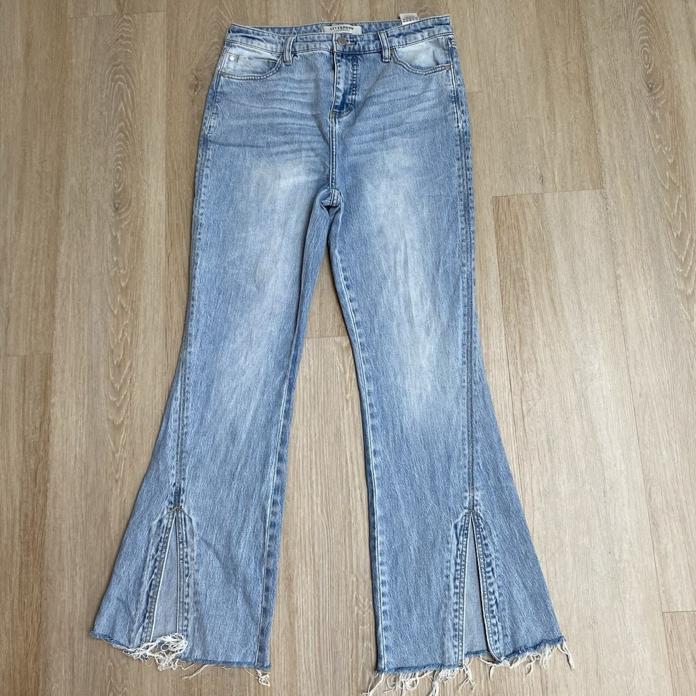Liverpool Hannah Flare Front Split Frayed Hem Jeans Light Wash Size 6 / 28